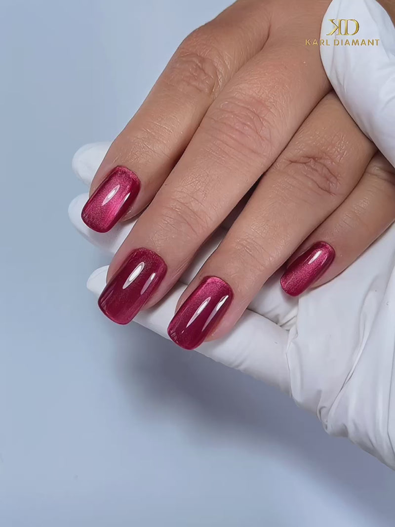 Nails Cat Eye Cherry